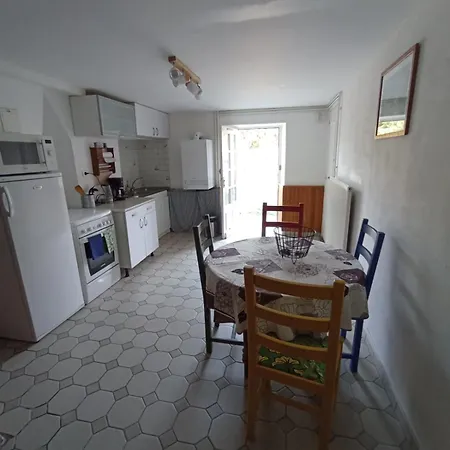 La Maison Bleue 1 *