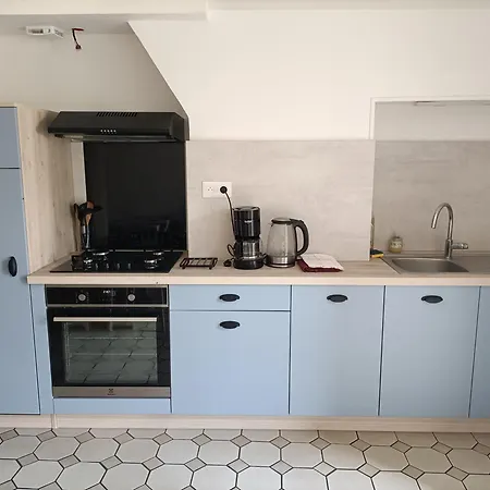 Semesterbostad La Maison Bleue 1 *